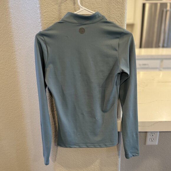 *NWOT* TKEQ 'Quinn' Long Sleeve Shirt in Monaco Equestrian Shirt- Women's XS - Picture 5 of 7